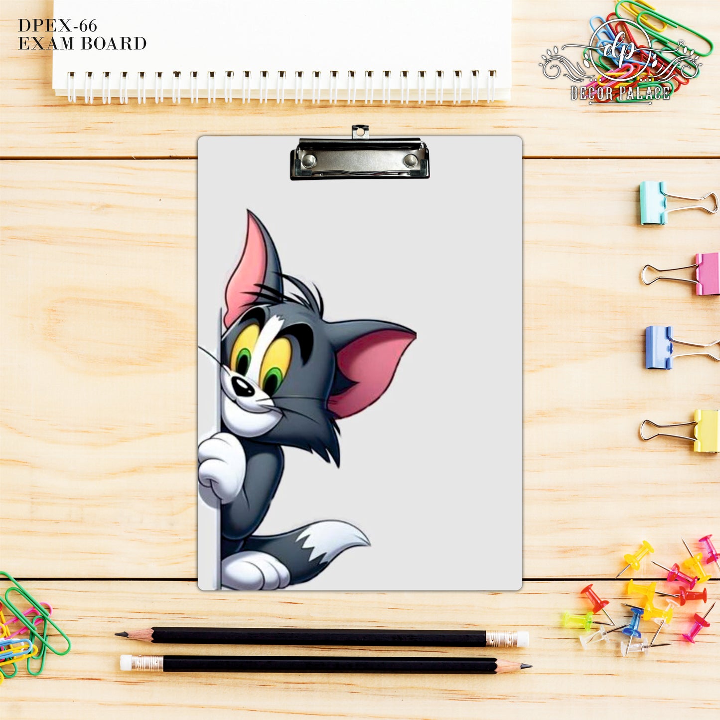 Cute Grey Cat Clipboard – Playful Cartoon Illustration