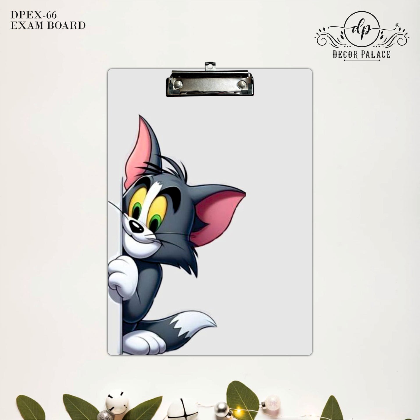 Cute Grey Cat Clipboard – Playful Cartoon Illustration